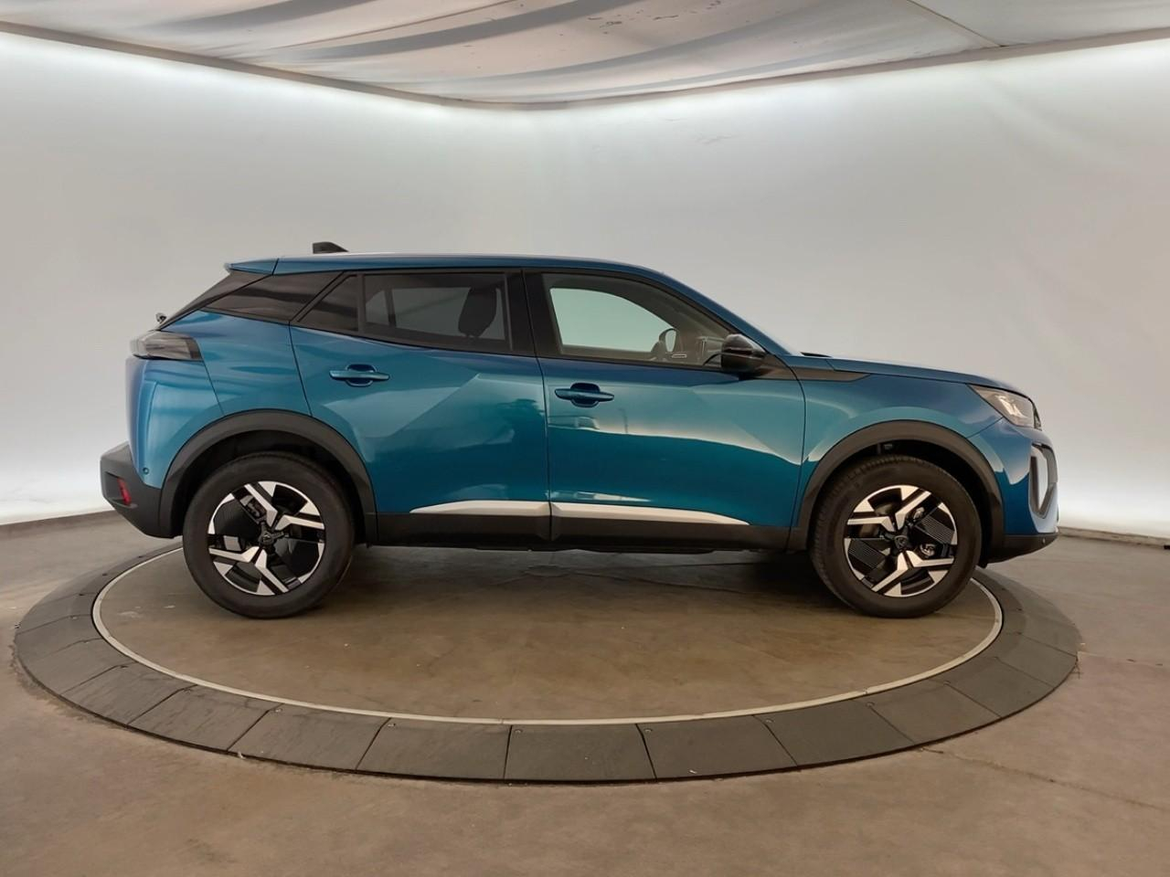 Peugeot 2008 hybrid 145 ch e-dcs6 allure — photo 4