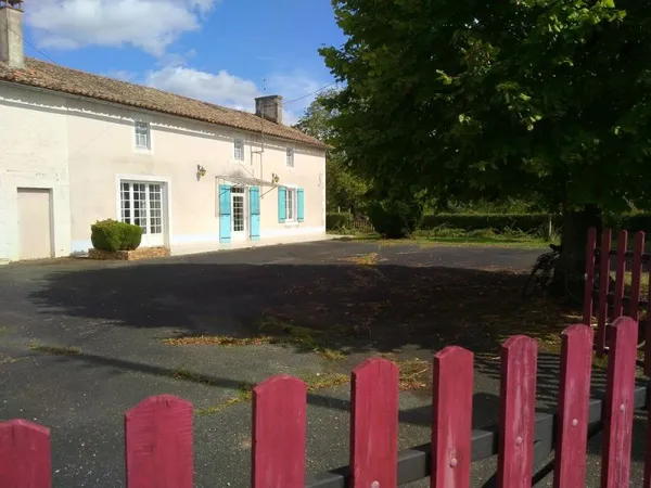 Propriété agricole avec habitation