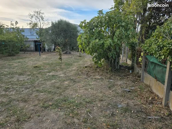 Vend terrain 573 m2