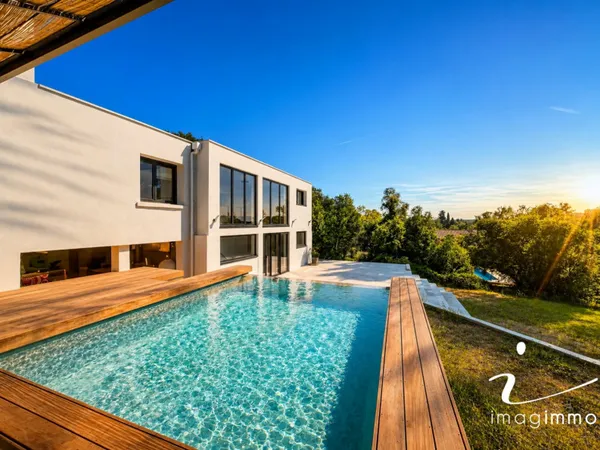 Maison avec dépendances 6 pièces 140 m²