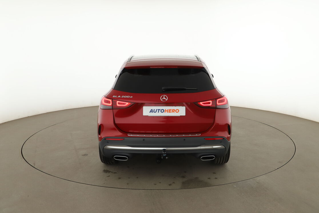 Mercedes-Benz GLA 200 d AMG Line DCT — photo 4