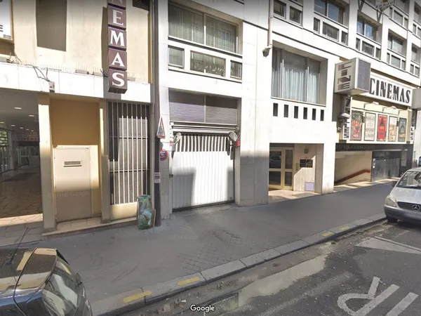 Grande place de parking , residence securisee gardiennee , en premier sous sol grande hauteur