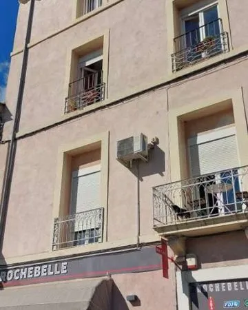 Appartement grand T 3, 110 m2, deux chambres, très bon état,, calme; lumineux, pas de charges