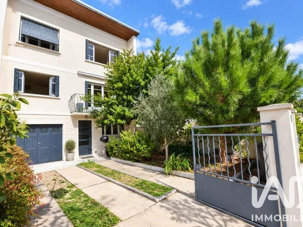 Maison 7 pièces 184 m²