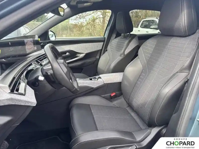 Peugeot 3008 electrique 73 kwh 210 ch — photo 100