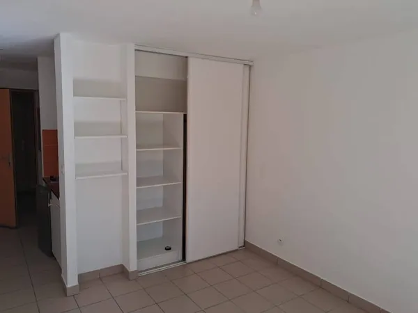 Studio 1 pièce 20 m²