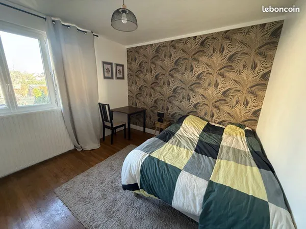 Chambre meublee