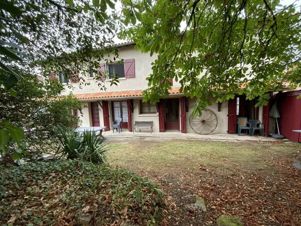 Maison de ville 16 pièces 500 m²