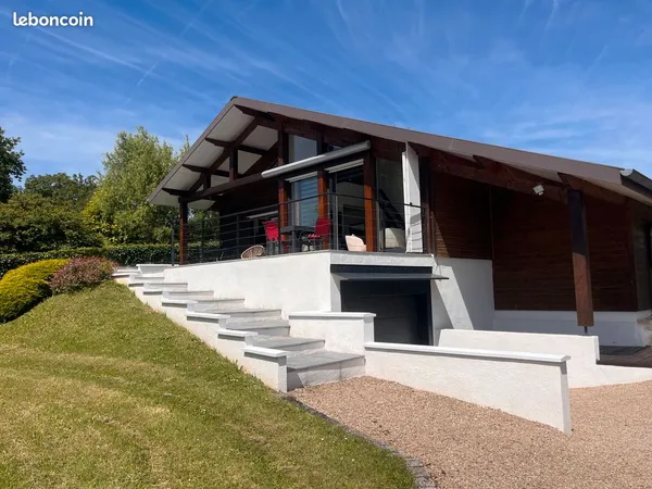 SUPERBE MAISON 156m2/2342m2 de TERRAIN+GARAGE+PISCINE