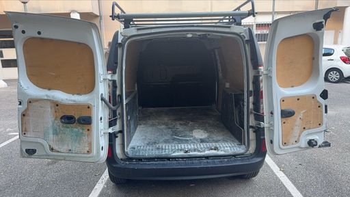 Renault Kangoo Express Blue dCi1.5 DCI 95 - Grand Confort Grand Volume – 2021 – 124069 km – Diesel – Boîte Manuelle — photo 17