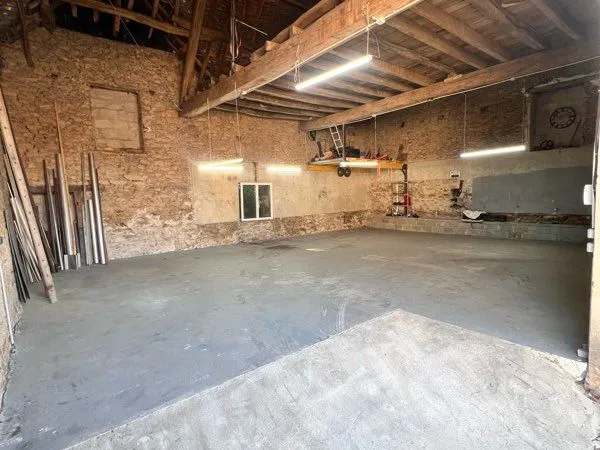 Grange hangar maison