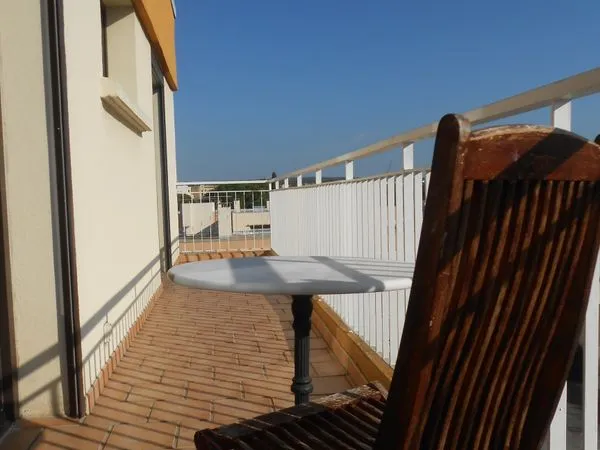 Colocation en bas du Jean-Jaurès mais au calme au sein d'un parc, vue dégagée, parking