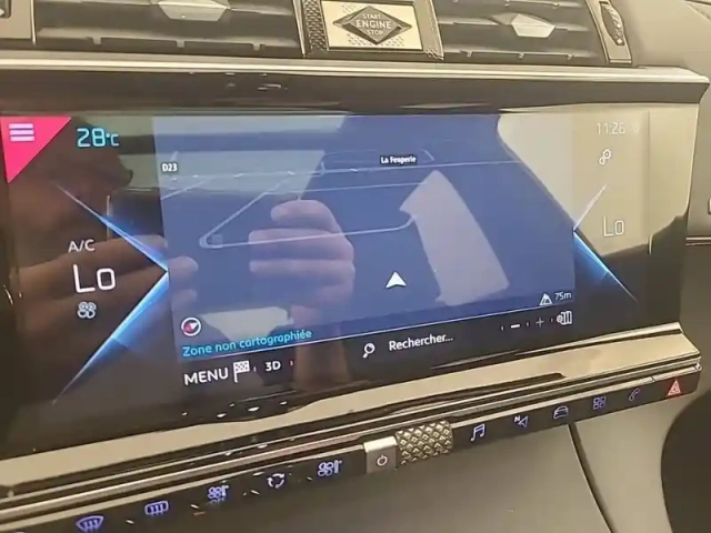 Ds Ds 7 ds7 crossback hybride e-tense 300 eat8 4x4 — photo 19