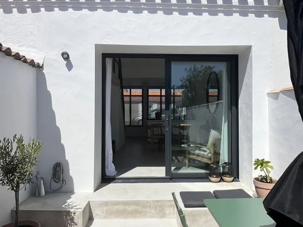 A 100m DE LA APLGE DES LUTINS - JOLIE MAISON EN PARFAIT ETAT