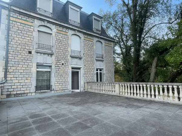 Appartement 6 pièces 135 m²