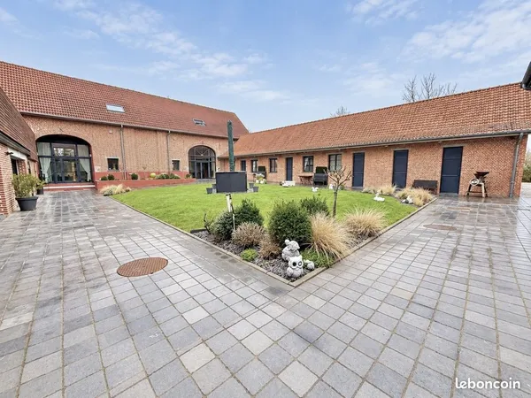 Maison 16 pièces 570 m²