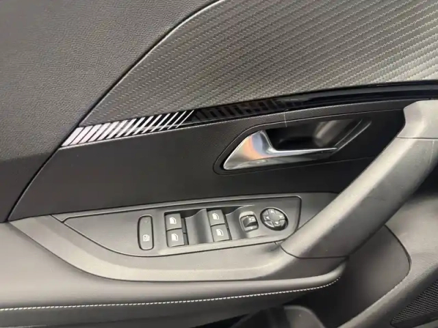 Peugeot 2008 100 s&amp;s bvm6 — photo 29