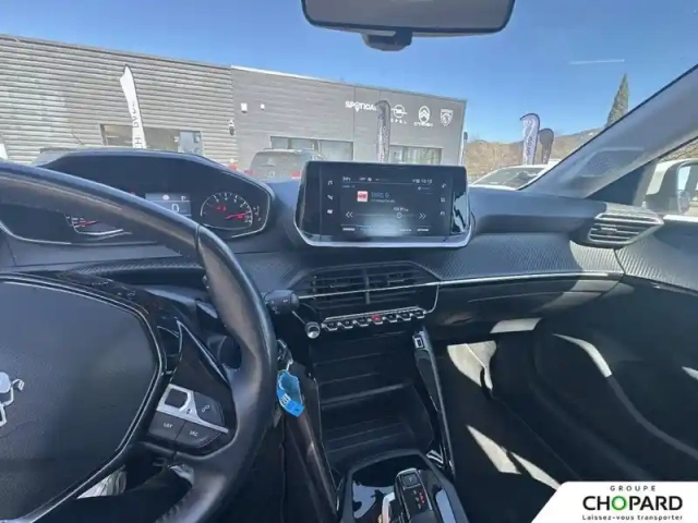 Peugeot 208 puretech 100 s&amp;s eat8 — photo 2