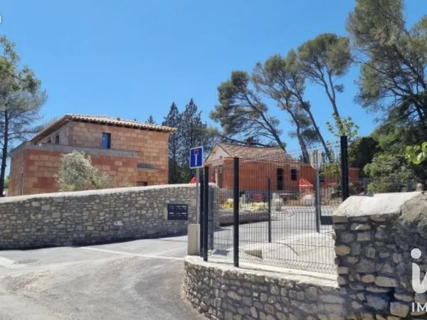 Terrain 387 m² Nîmes
