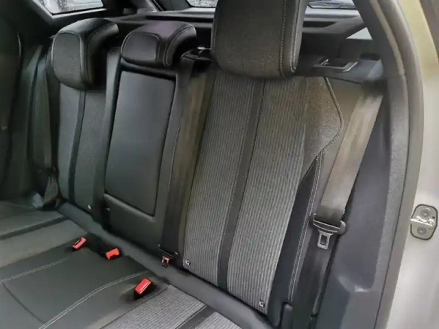 Peugeot 3008 hybrid 225 allure pack 1.6 224 — photo 42