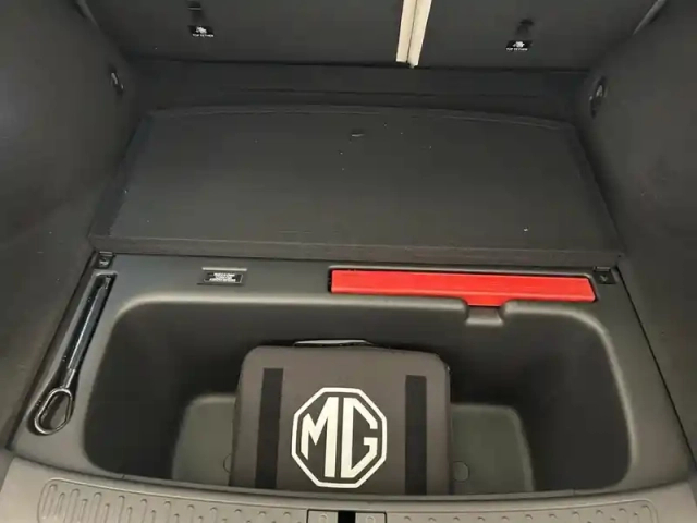 Mg Im6 ev 751ch - 100kwh 4wd — photo 8