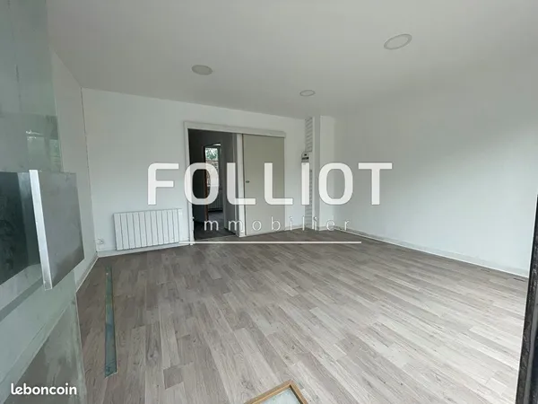 Local commercial 35 m² VIRE NORMANDIE