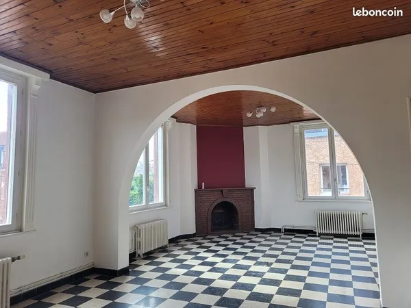 Tres bel appartement centre LENS dans une maison au 1er Etage