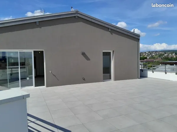 Appartement 4 pièces 77 m²