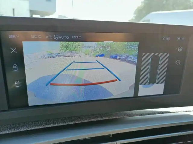 Peugeot 5008 hybrid 145 ch e-dcs6 — photo 15