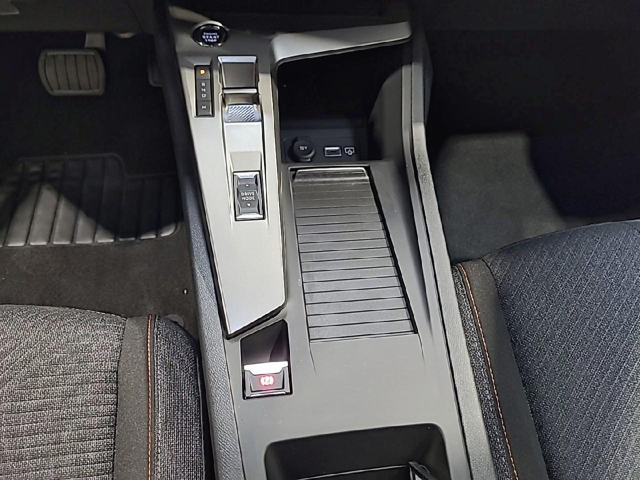 Peugeot 308 hybrid 145 e-dcs6 style — photo 24