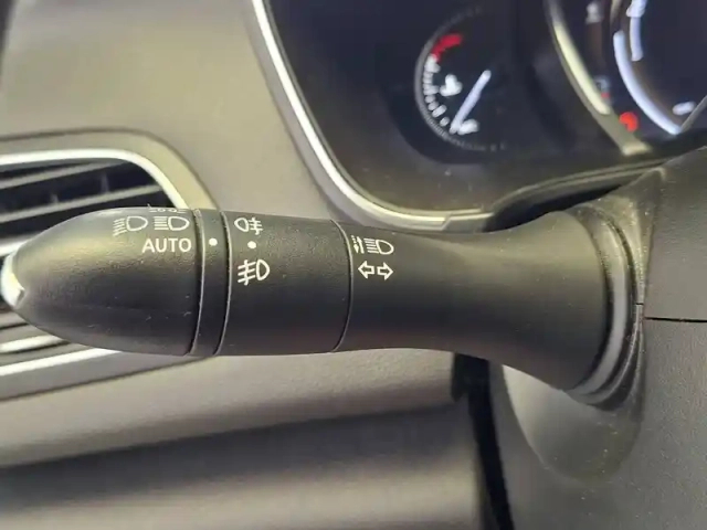 Renault Megane mégane iv estate tce 140 fap — photo 41