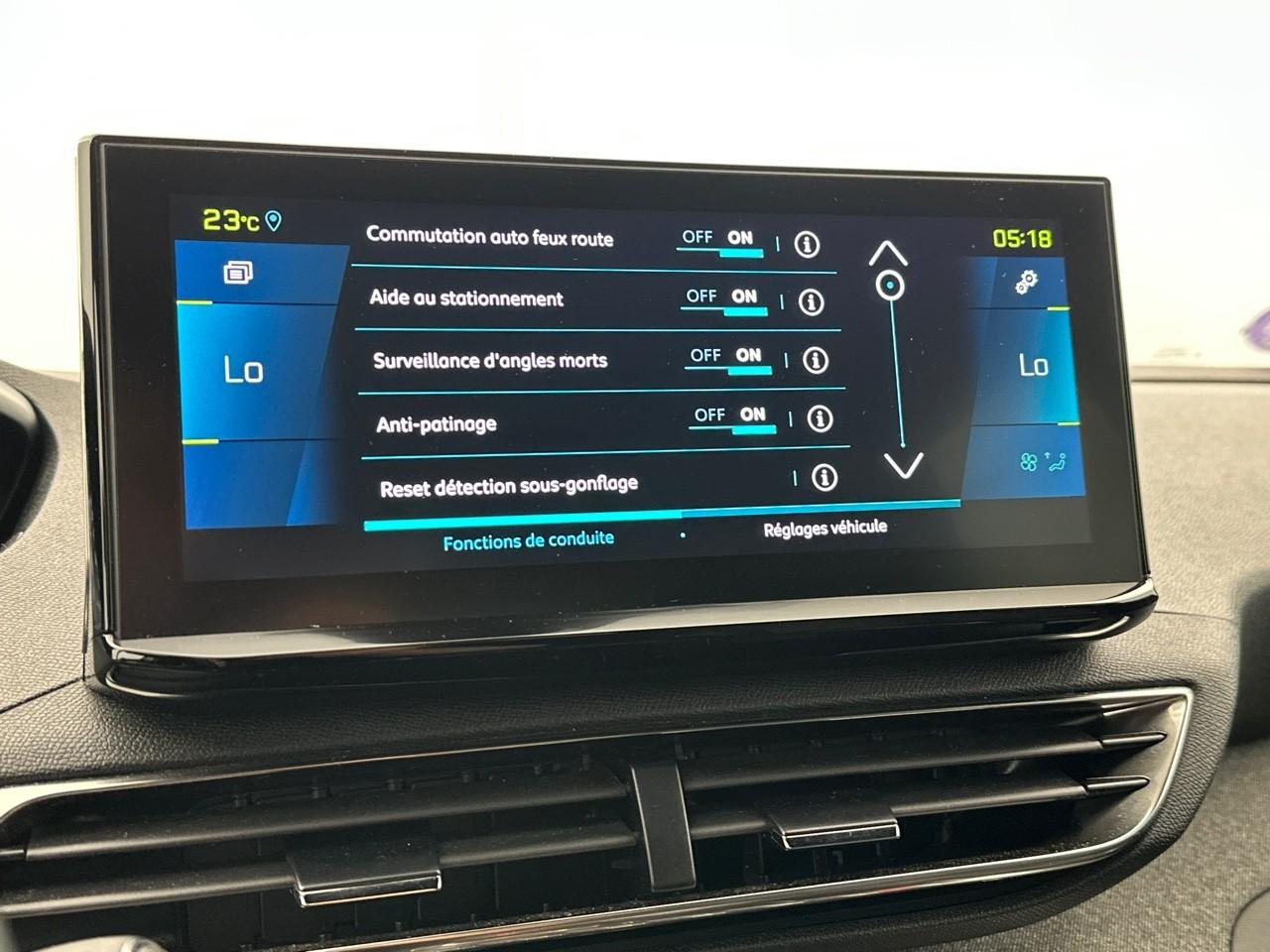 Peugeot 3008 hybrid 225 e-eat8 allure pack — photo 23