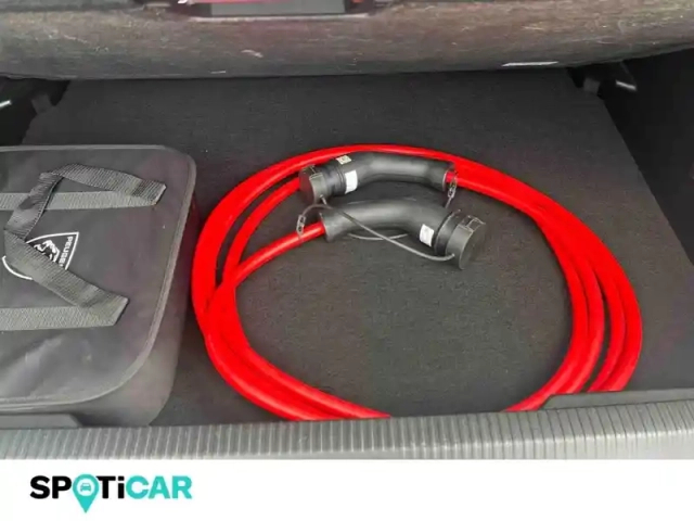Peugeot 2008 e- 136ch style — photo 21