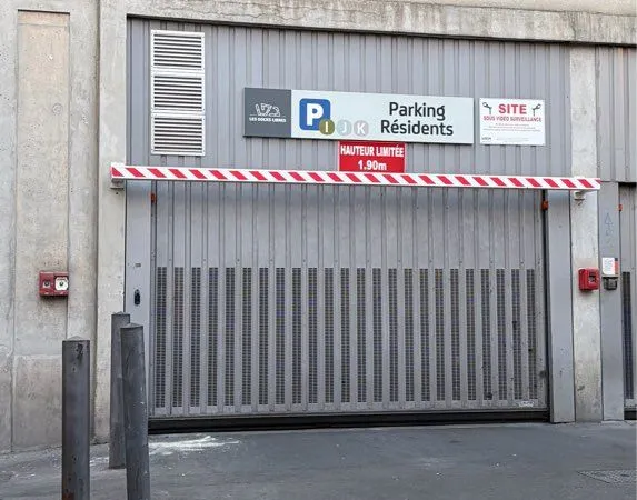 À vendre - place de parking sécurisé