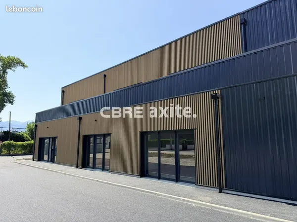 Local commercial 159 m² CHIGNIN