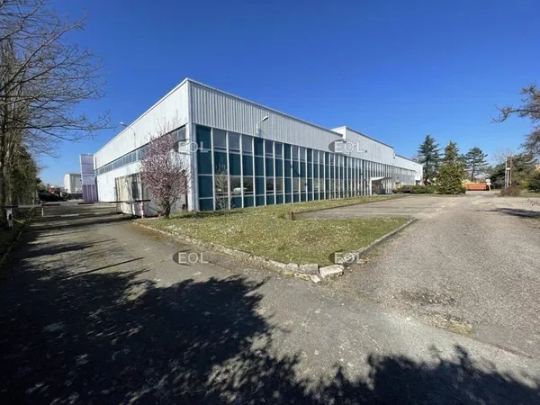 Local d'activité 4404 m²