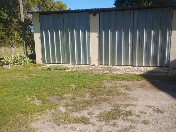 Local d’activité et entrepôt Location Le Puy-Sainte-Réparade 1p 40m² 300€