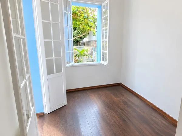 Local commercial 50 m² Saint-Paul