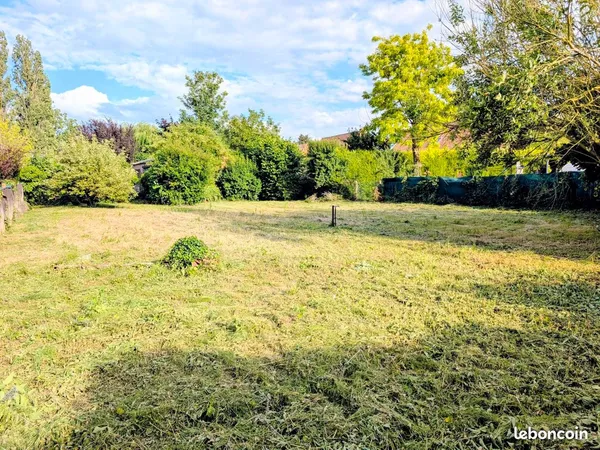 Terrain constructible centre village