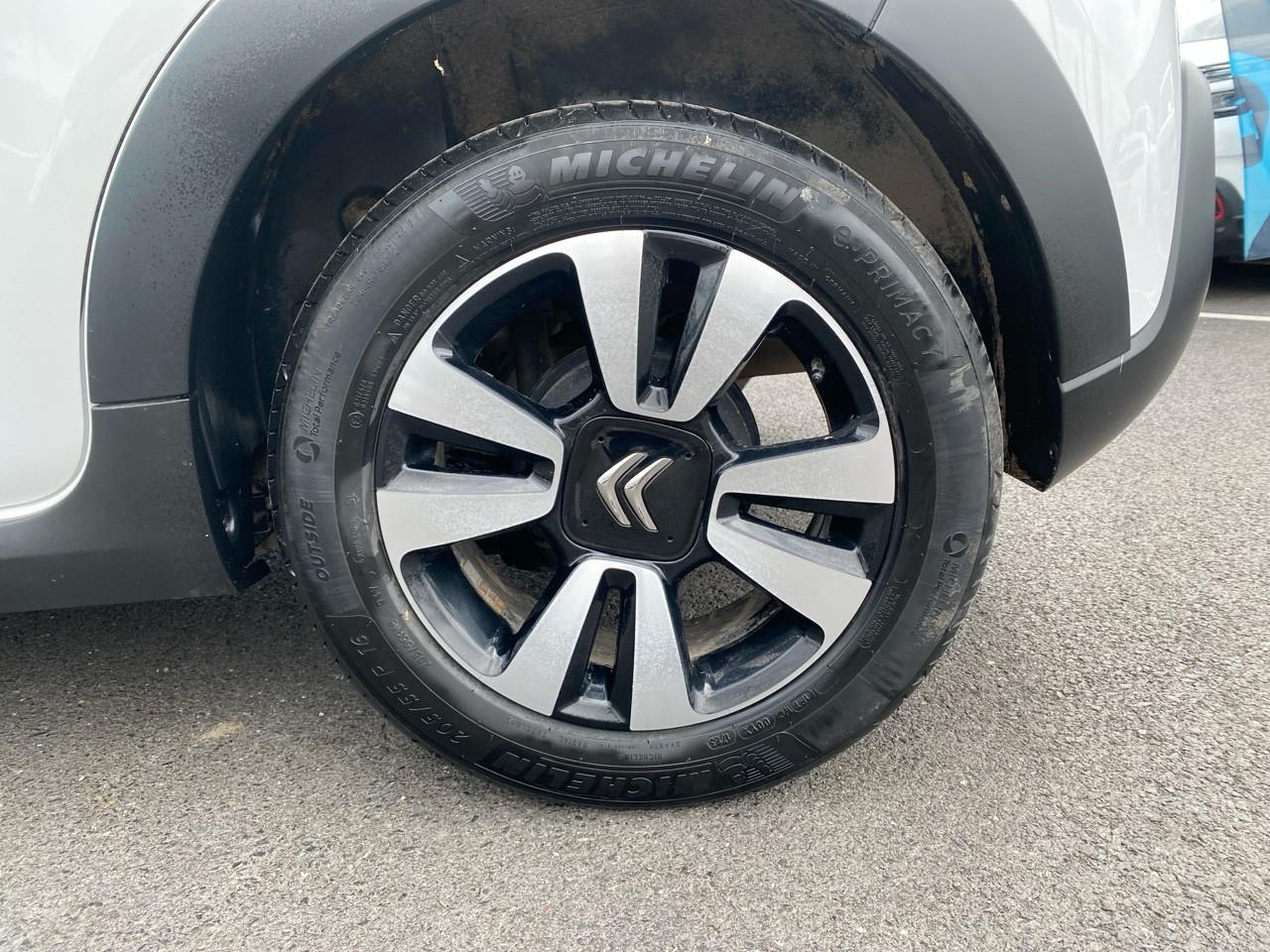 Citroën C3 1.2 puretech 83ch s&s shine — photo 11