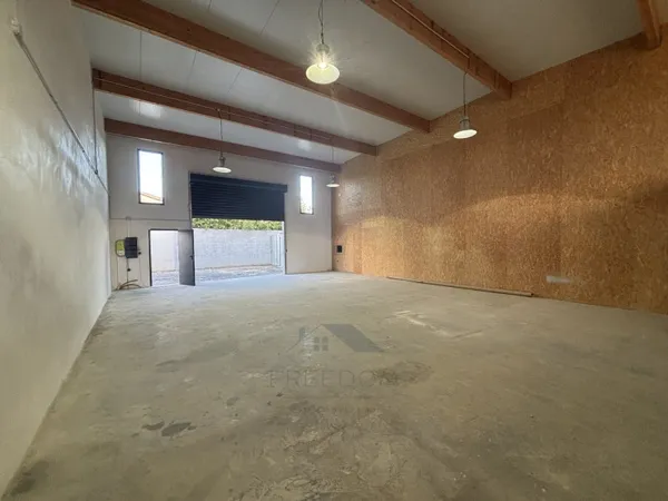 Bâtiment 1 pièce 190 m²