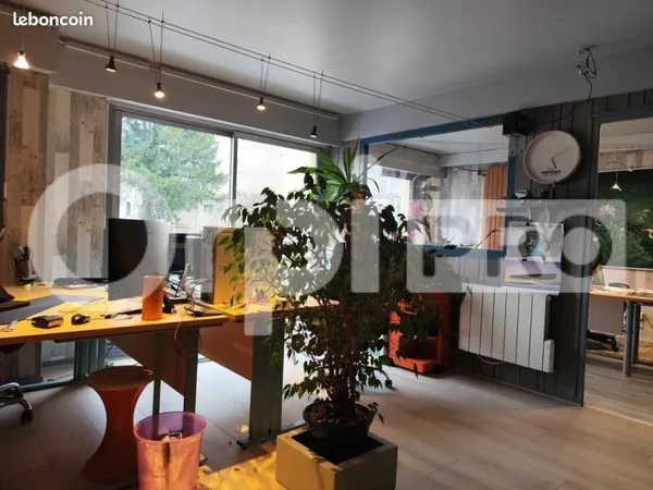 Bureau 129 m²