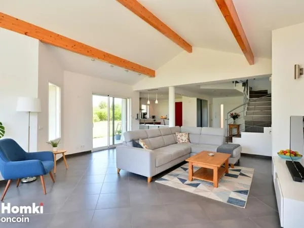 Villa 5 pièces 163 m²