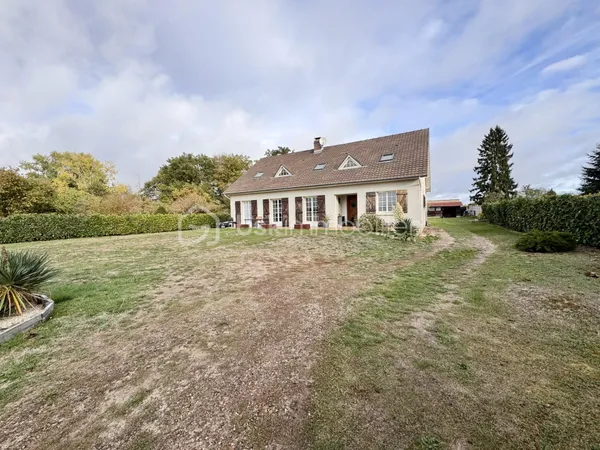 Maison 8 pièces 170 m²