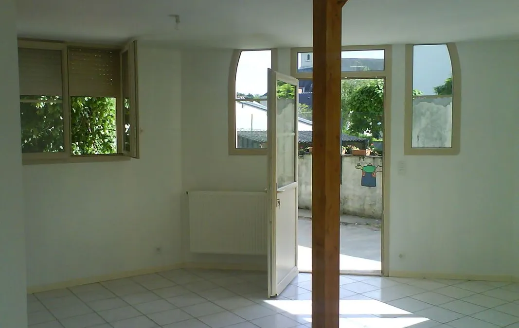 Photo 1