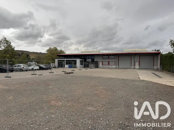 Terrain 2496 m²