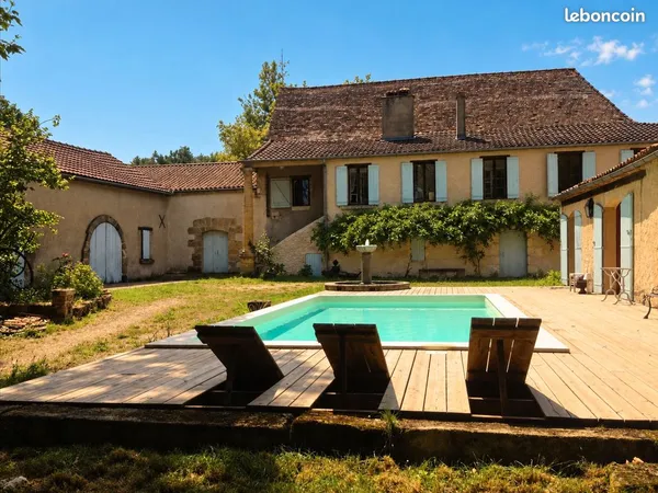 Monbazillac - Maison de famille au coeur de vignes bio - Piscine - Chai - 270m2 de dépendances