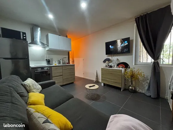 Bas de Mougins, studio avec parking