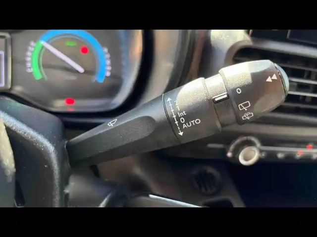 Fiat Doblo fg m 800kg electrique 136ch batterie 50 kwh cabine moduwork 3 places pro lounge connect — photo 15