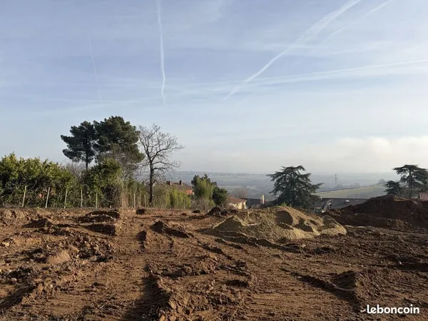 Terrain à bâtir de 360 m² à POLLIONNAY (69)